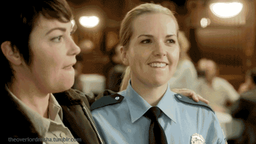 Kim Rhodes et Briana Buckmaster dans Supernatural