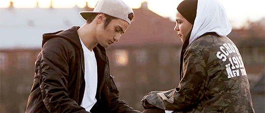 Yousef et Sana, protagonistes de la saison 4 de SKAM Norway.