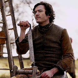 Alexander Vlahos Outlander
