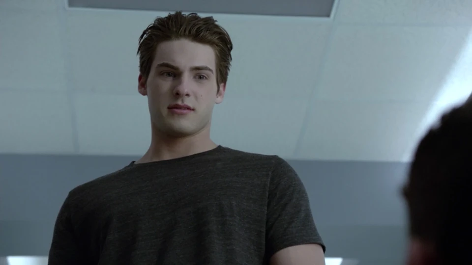 Theo Raeken joué par Cody Christian dans Teen Wolf