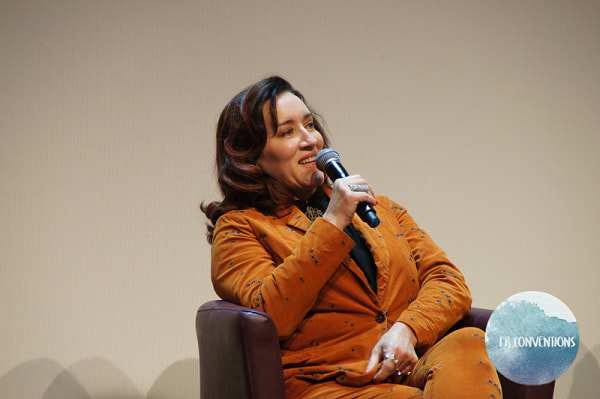 L'actrice d'Outlander Maria Doyle Kennedy nous parle de Jocasta lors de son panel à la convention The Land Con 4.