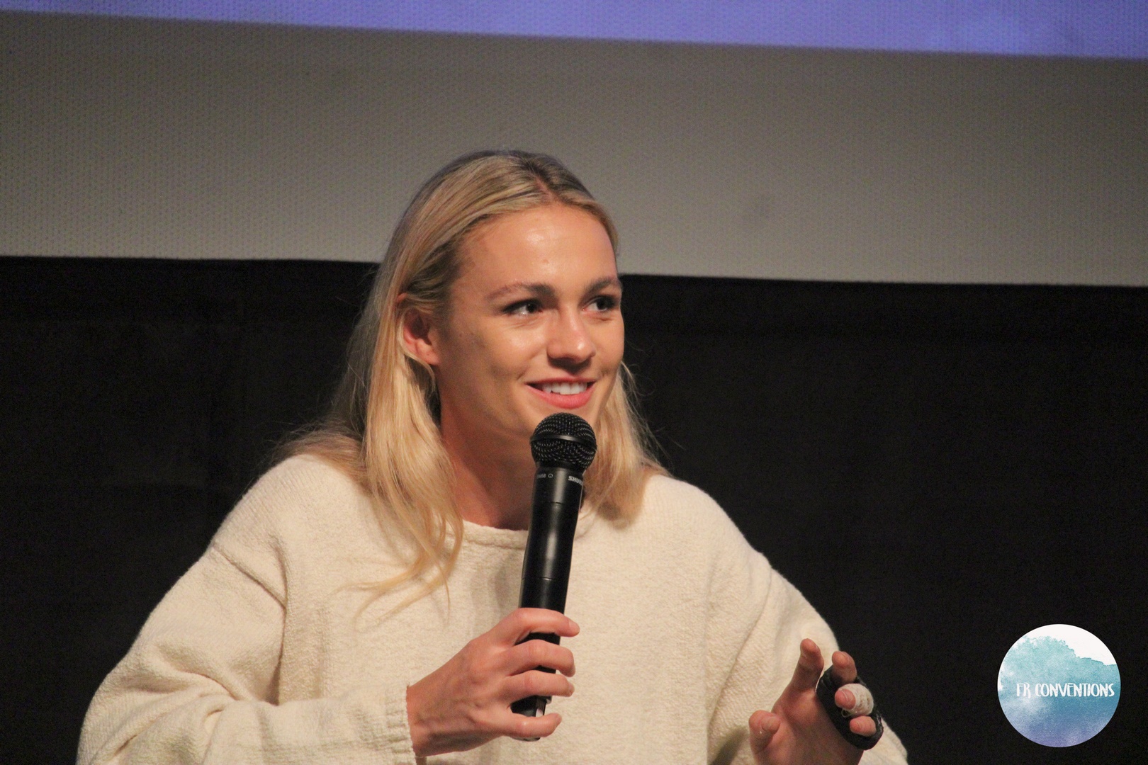 Sophie Skelton rejoint le cast de Outlander à Paris en 2024
