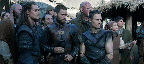 Arnas Fedaravicius et les acteurs de The Last Kingdom