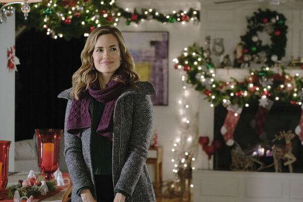 Torrey DeVitto viendra évoquer sa présence dans les films de Noël lors de la convention à Paris