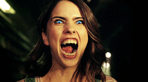 Comment rencontrer l'interprète de Malia Tate (Teen Wolf) à Paris ?